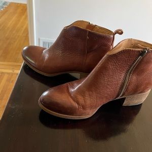 Sofft leather ankle boots